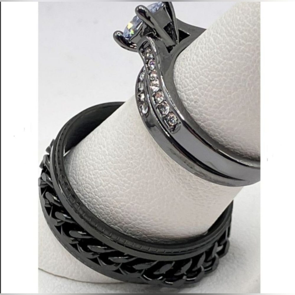 New, Classic black wedding band men's size 8 jewelry - Picture 8 of 9